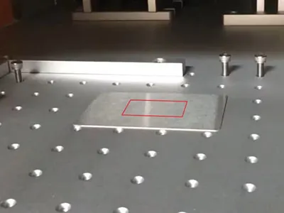 Marcadora láser de fibra (cerrada)