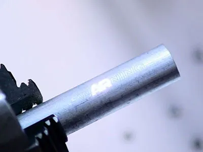 Marcadora láser de fibra (cerrada)